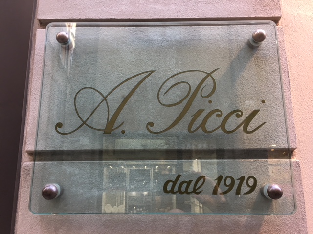 A. Picci in via Vittorio Emanuele